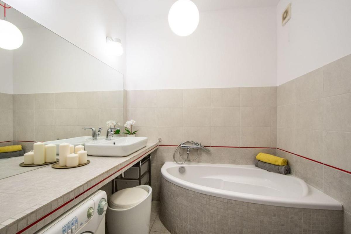 Project Comfort Apartament Leszczynska 12/11 Powisle Warszawaアパートメント エクステリア 写真